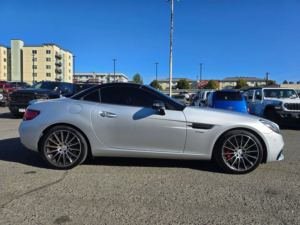 Used 2018 Mercedes-Benz SLC 43 AMG image 8