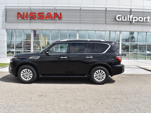Used 2024 Nissan Armada SV image 3