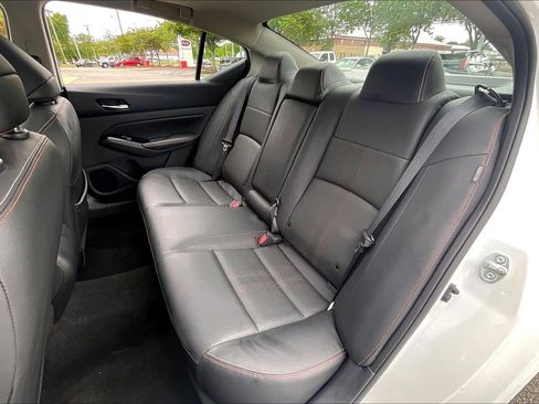 Used 2024 Nissan Altima 2.5 SR w/ SR Premium Package FWD image 31