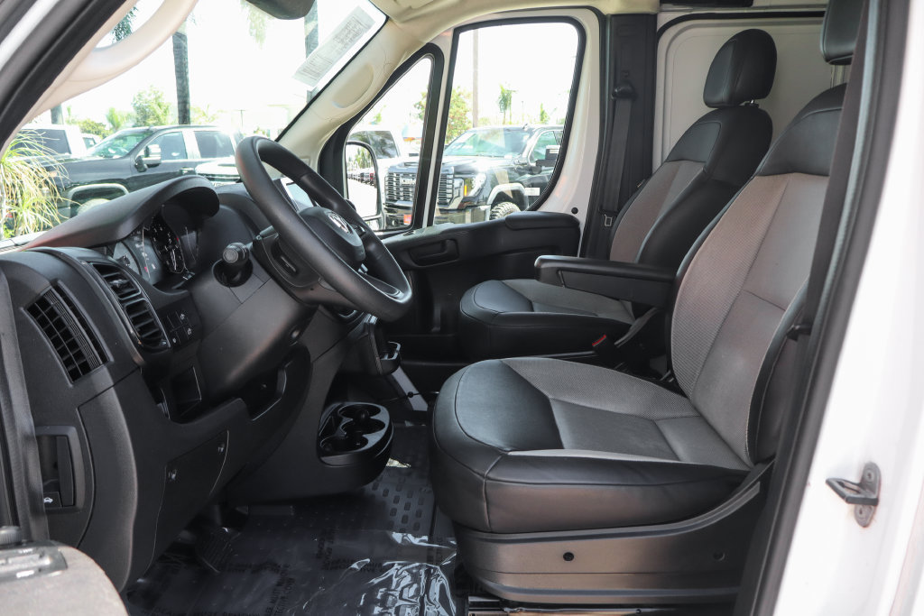 Used 2025 RAM ProMaster 2500 w/ Convenience Group FWD image 20