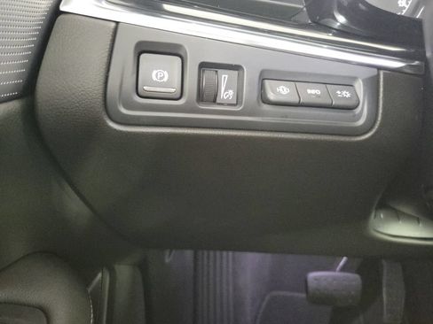 Certified 2023 Cadillac XT6 Premium Luxury w/ Technology Package FWD image 32