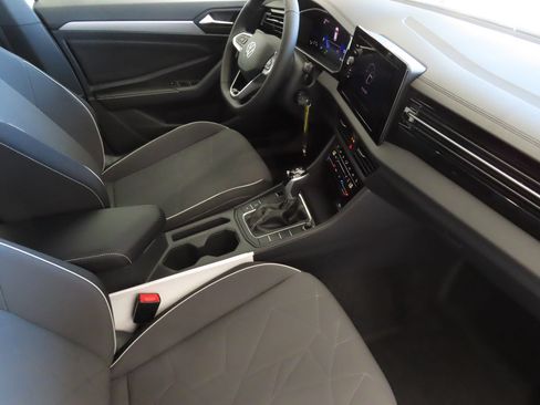 Used 2026 Volkswagen Jetta Sport FWD image 24