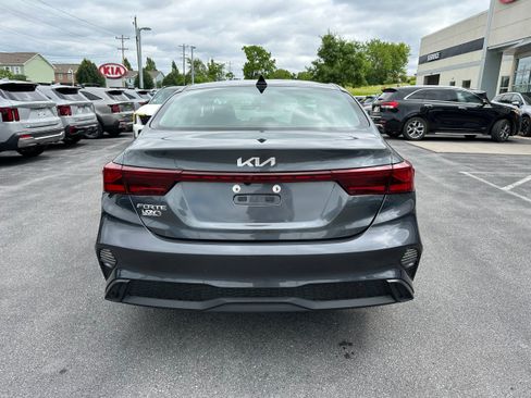 Used 2024 Kia Forte LXS FWD image 5