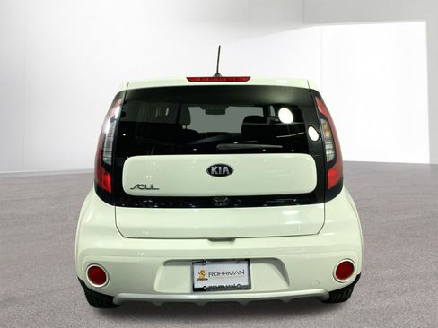 Used 2018 Kia Soul + image 32