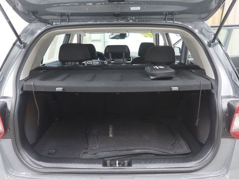 Used 2023 Hyundai Venue SEL w/ Cargo Package FWD image 11