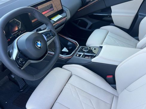 Used 2026 BMW X3 xDrive30i w/ Premium Package AWD/4WD image 4
