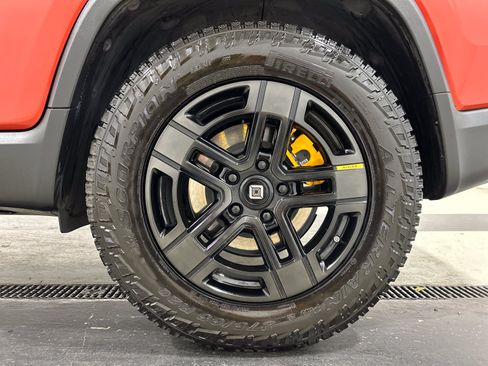 Used 2022 Rivian R1T Adventure AWD/4WD image 10