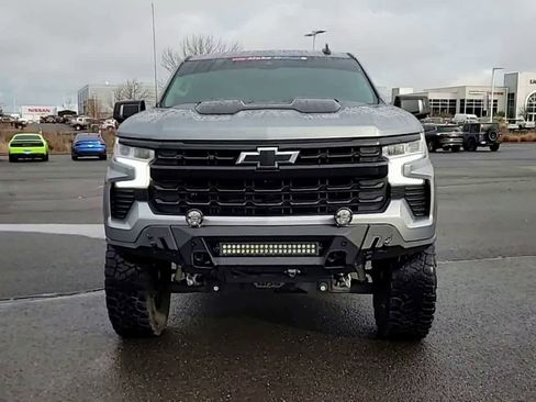 Used 2024 Chevrolet Silverado 1500 LT Trail Boss w/ Convenience Package II image 3