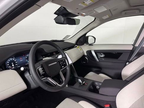 Used 2025 Land Rover Discovery Sport S image 16