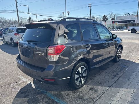 Used 2017 Subaru Forester 2.5i Premium image 10
