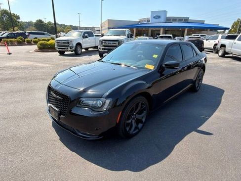 Used 2021 Chrysler 300 S RWD image 13