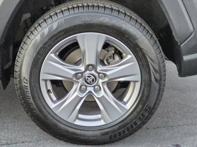 Used 2025 Toyota RAV4 LE AWD/4WD image 13