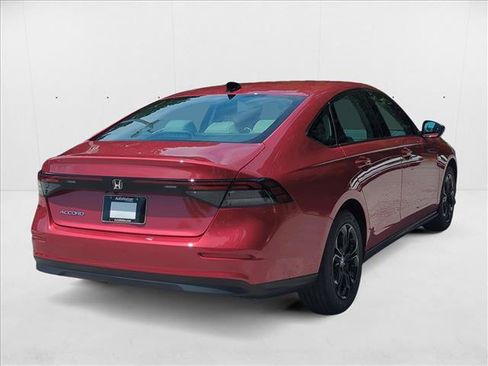 New 2025 Honda Accord SE image 5