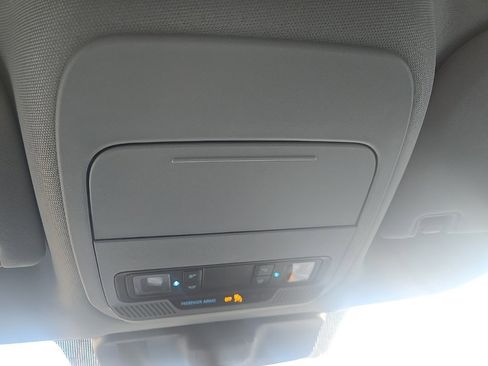 Used 2023 Ford F150 XLT image 70