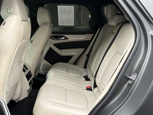 Used 2026 Jaguar F-PACE R-Dynamic S AWD/4WD image 15