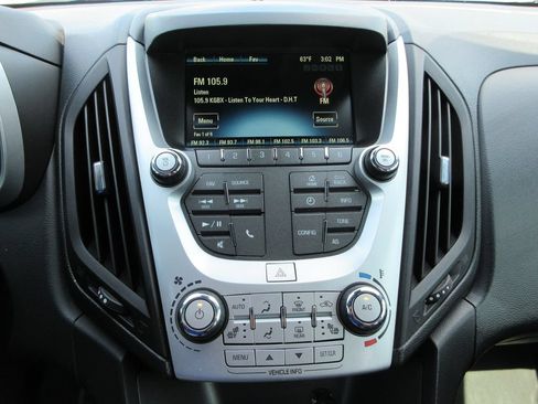 Used 2017 Chevrolet Equinox LT w/ Convenience Package FWD image 28