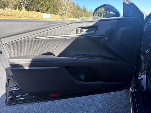 Certified 2025 Toyota Camry SE image 9