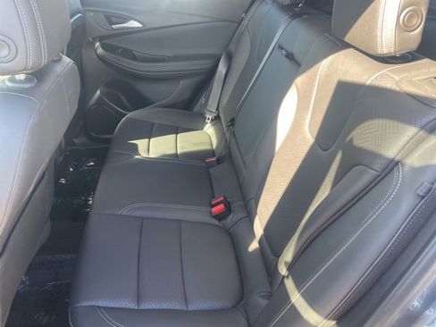 Used 2020 Buick Encore GX Essence image 14