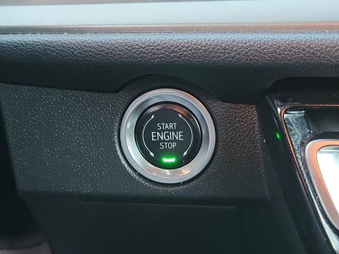 Used 2024 Chevrolet Traverse LT image 14