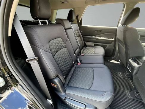Used 2025 Nissan Pathfinder SV AWD/4WD image 23