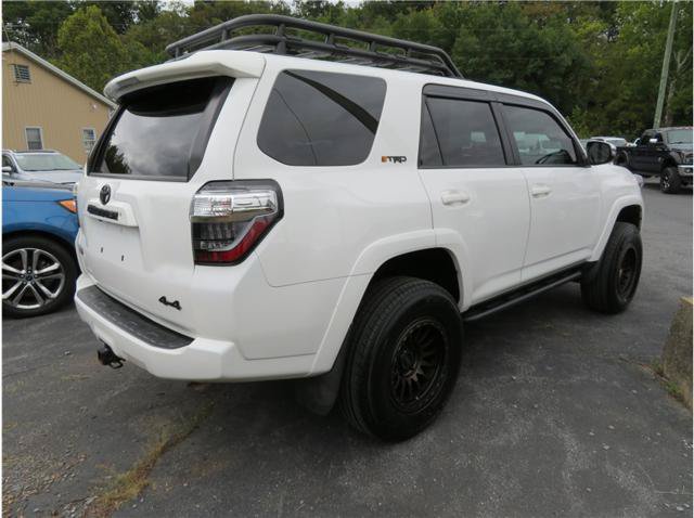 Used 2018 Toyota 4Runner SR5 Premium AWD/4WD image 2