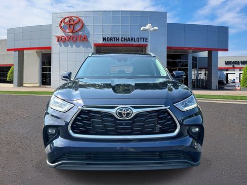 New 2026 Toyota Highlander Limited AWD/4WD image 3
