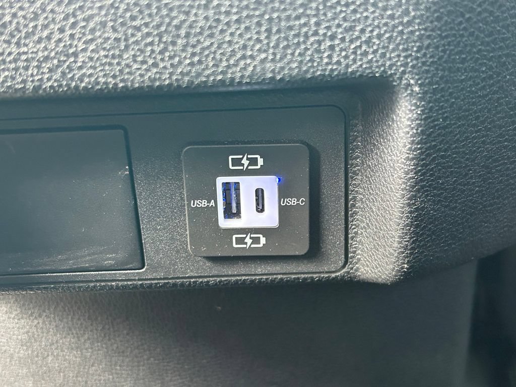 Certified 2025 Toyota Tacoma SR5 AWD/4WD image 22
