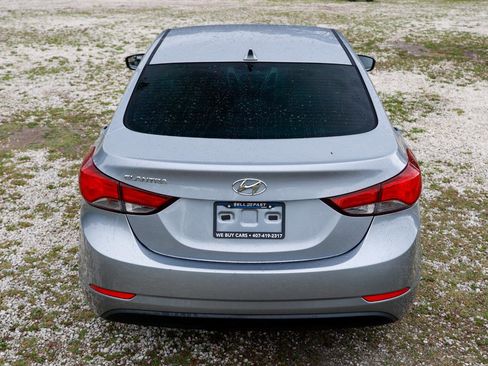 Used 2015 Hyundai Elantra SE image 9