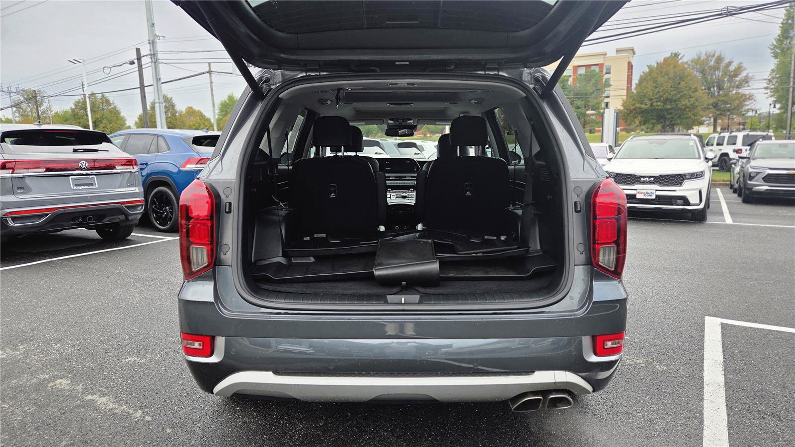 Used 2022 Hyundai Palisade Limited w/ Winter Package AWD/4WD image 5