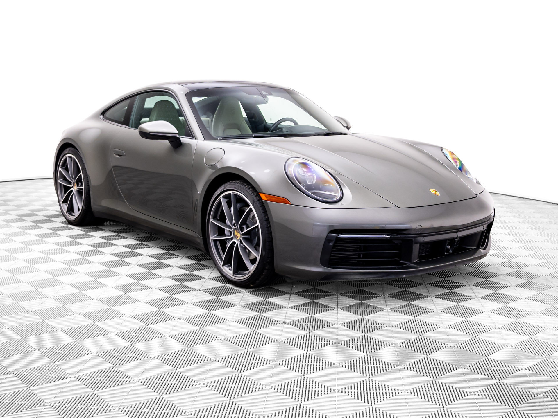 Used 2022 Porsche 911 Carrera w/ Premium Package RWD image 6