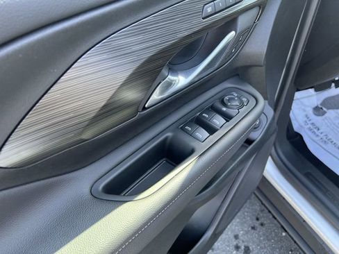 Certified 2022 GMC Terrain SLT image 23