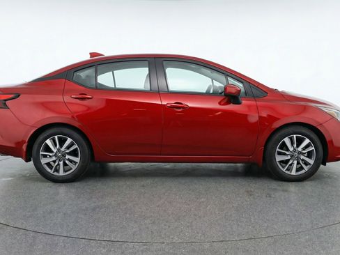 Used 2025 Nissan Versa SV image 11