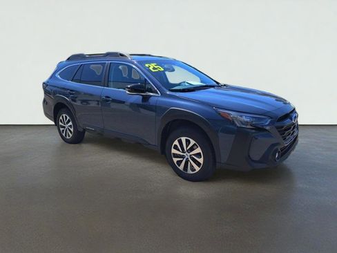 Certified 2025 Subaru Outback Premium AWD/4WD image 2