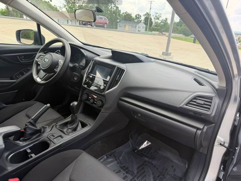 Used 2019 Subaru Impreza 2.0i AWD/4WD image 41