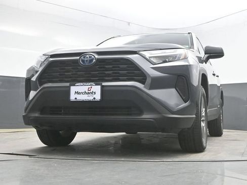 Used 2023 Toyota RAV4 LE AWD/4WD image 35