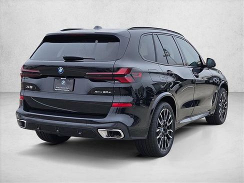 Used 2026 BMW X5 xDrive50e w/ M Sport Package AWD/4WD image 5