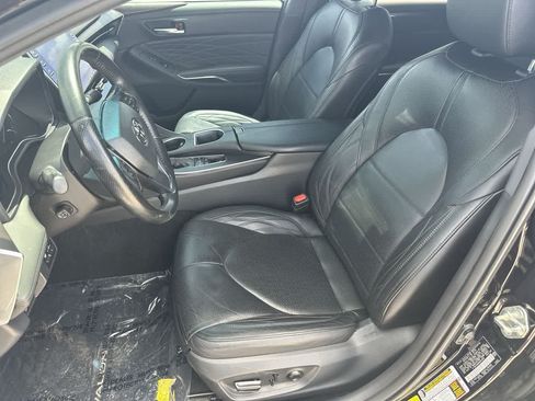 Used 2021 Toyota Avalon Limited w/ Advanced Safety Package FWD image 10