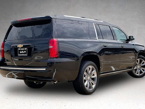 Used 2016 Chevrolet Suburban LTZ RWD image 21
