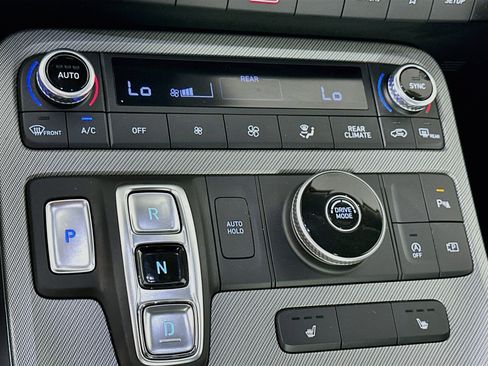 Used 2025 Hyundai Palisade SEL FWD image 24