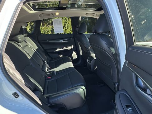 New 2025 INFINITI QX50 Luxe image 11