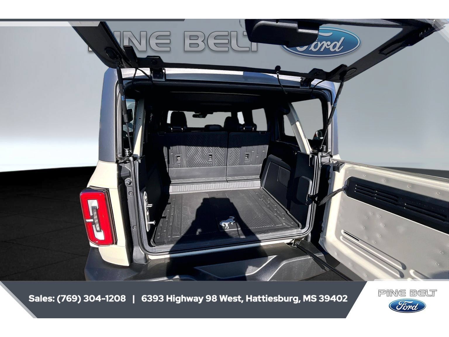 Used 2025 Ford Bronco Outer Banks AWD/4WD image 21