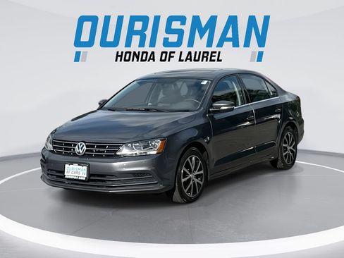 Used 2018 Volkswagen Jetta SE FWD image 1
