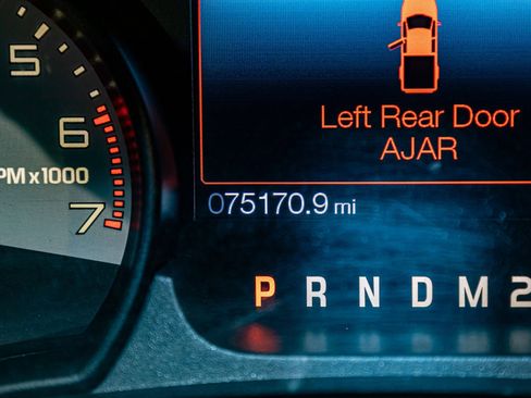 Used 2014 Ford F150 Raptor AWD/4WD image 17
