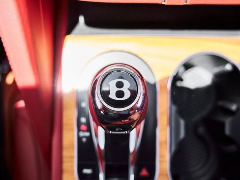 Used 2023 Bentley Bentayga AWD/4WD image 71
