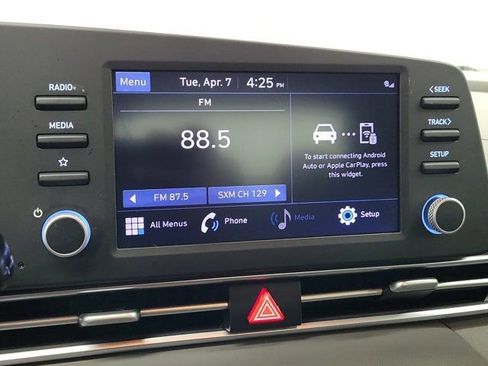 Used 2023 Hyundai Elantra SEL image 28