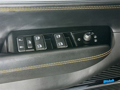 Used 2023 Jeep Grand Wagoneer L Series III w/ Rear Seat Video Group 1 image 25