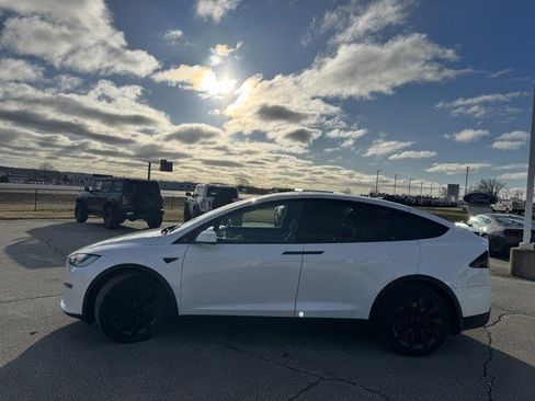 Used 2022 Tesla Model X image 5