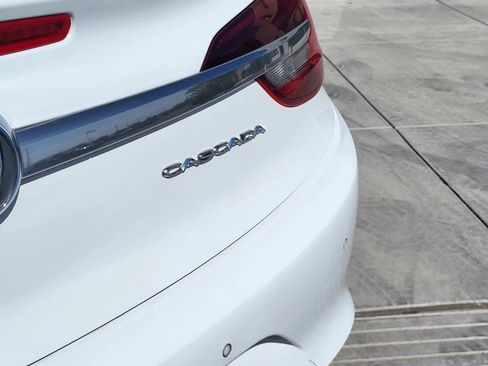 Used 2019 Buick Cascada Premium FWD image 11