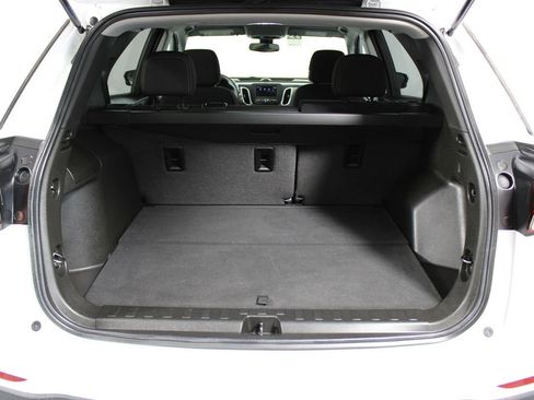 Used 2022 Chevrolet Equinox LT image 36