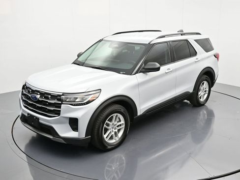 New 2026 Ford Explorer Active image 30